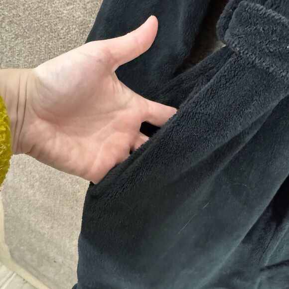 Victoria's Secret Robe Womens XS/S‎ Black Sherpa Fleece Hooded Tie Waist Luxury - Picture 9 of 10